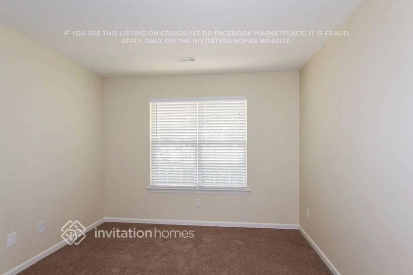 Building Photo - 216 Nellie Yale Pl