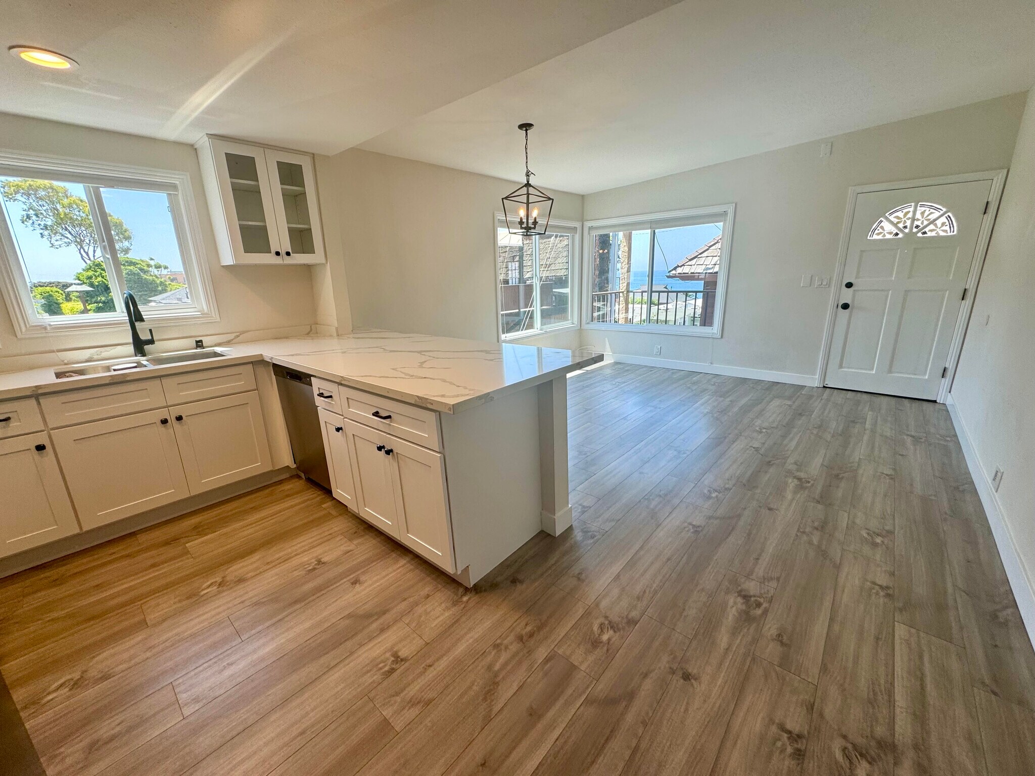 Building Photo - 31671 Seacove Dr