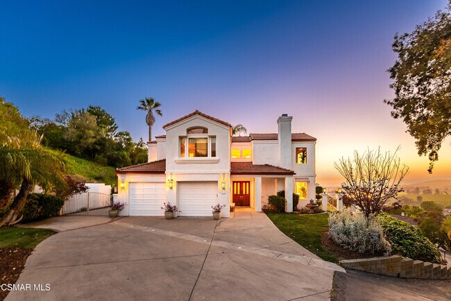 Building Photo - 1074 Deseo Ave