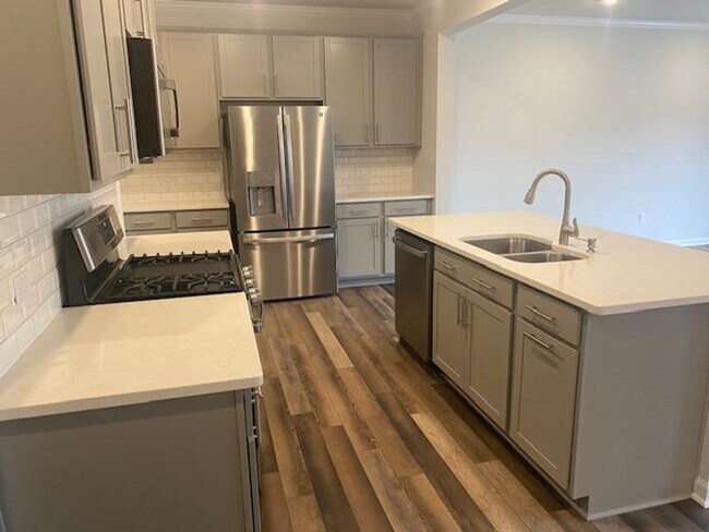 Building Photo - 5041 Arkose Dr