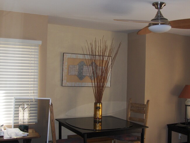 Dining Area - 1319 Walgrove Ave