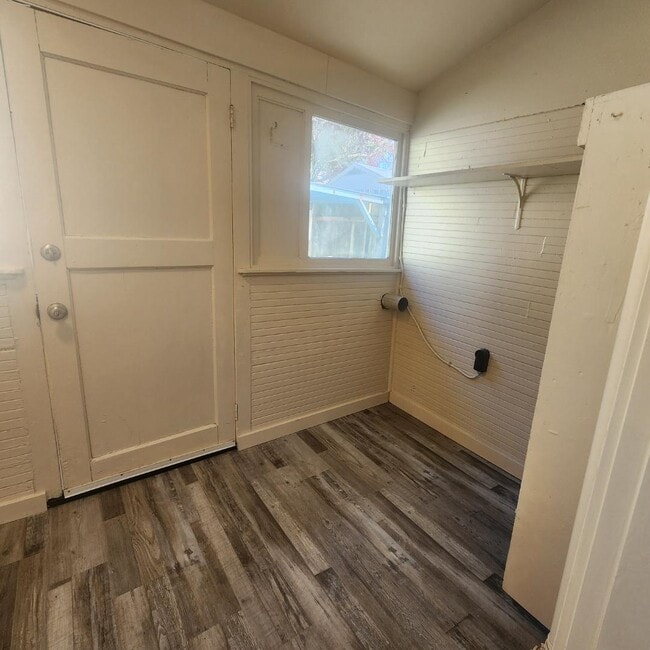 Building Photo - 112 Arvon Ave