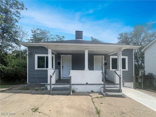 Building Photo - 118 Logan Ave