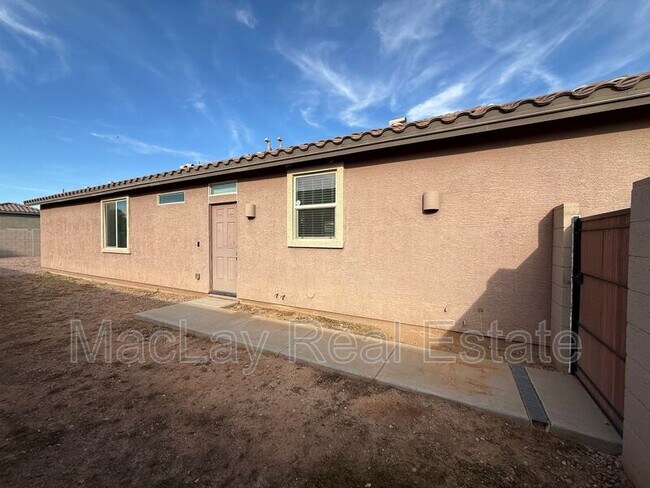 Building Photo - 2372 E Dust Devil Dr