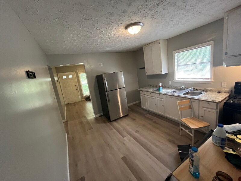 Building Photo - 3034 Churchill St