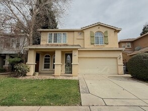 Building Photo - 4290 Lasalle Dr