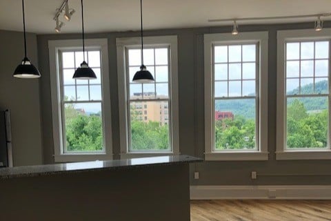 Primary Photo - 1509 Main St