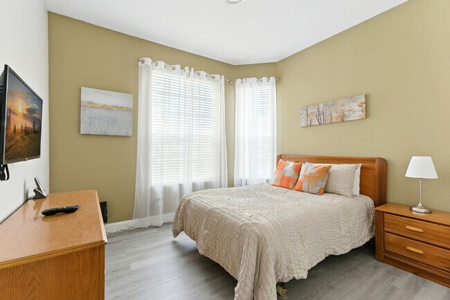 Building Photo - 8101 Coconut Pl