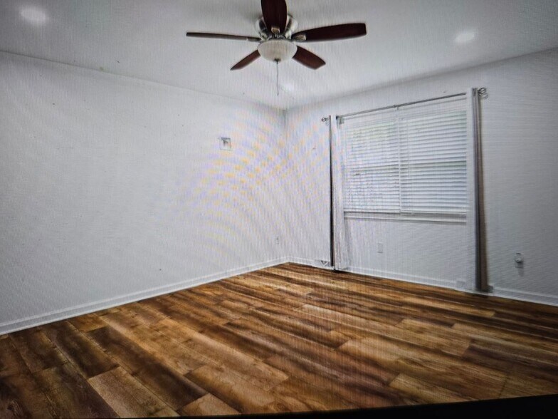 Building Photo - 1134 Chinaberry Ln