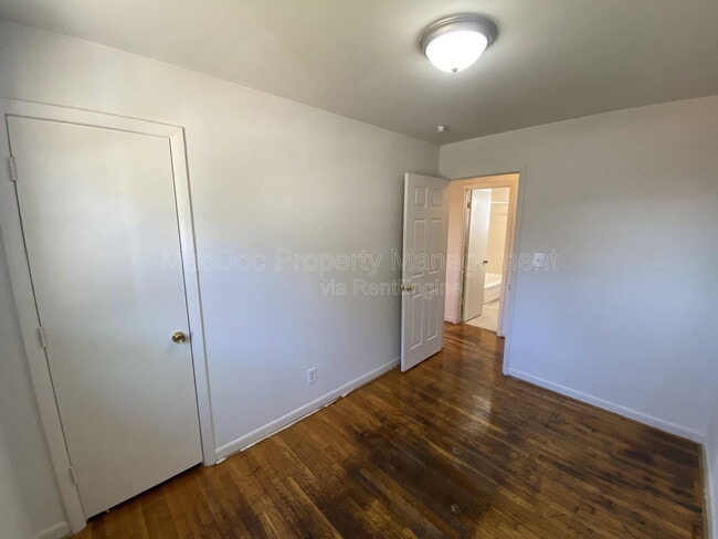 Building Photo - 209 Hamilton St