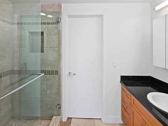 Building Photo - 3812 Park Blvd