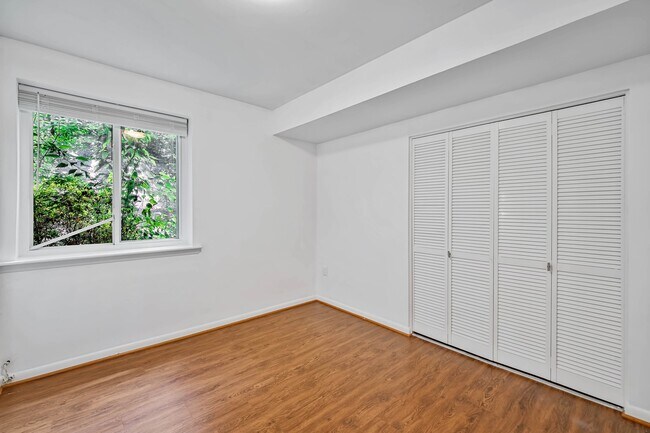 Building Photo - 12883 Cara Dr
