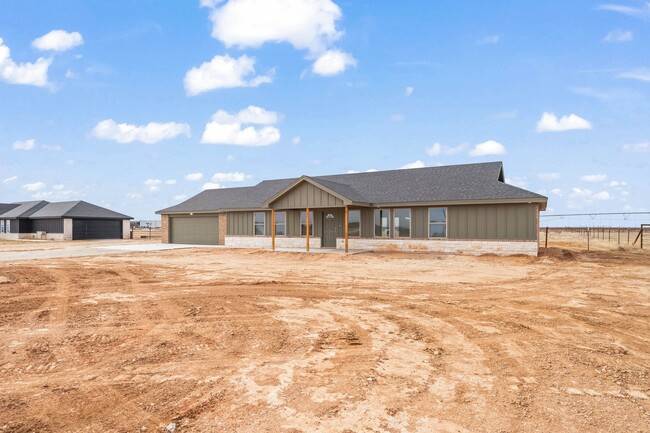 Building Photo - New Construction Home In Idalou ISD!