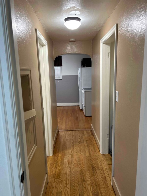 Building Photo - 1030 N 9th St