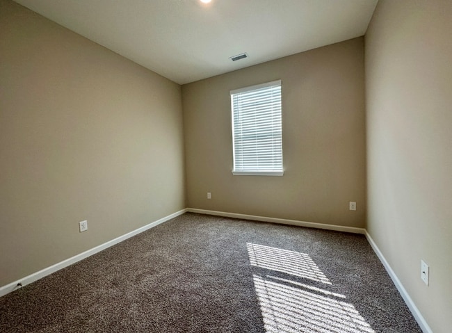 Building Photo - 5344 Orwell Ct