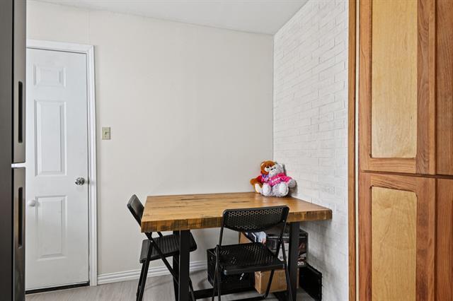 Building Photo - 2106 Avalon Ln