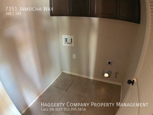 Building Photo - 7351 Jamocha way