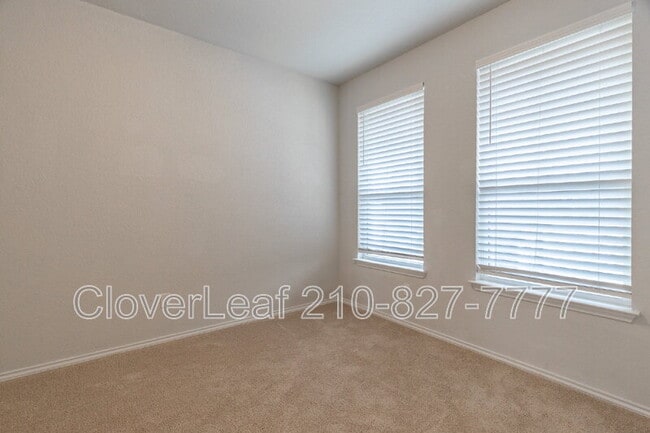 Building Photo - 27429 Emilie Cyn