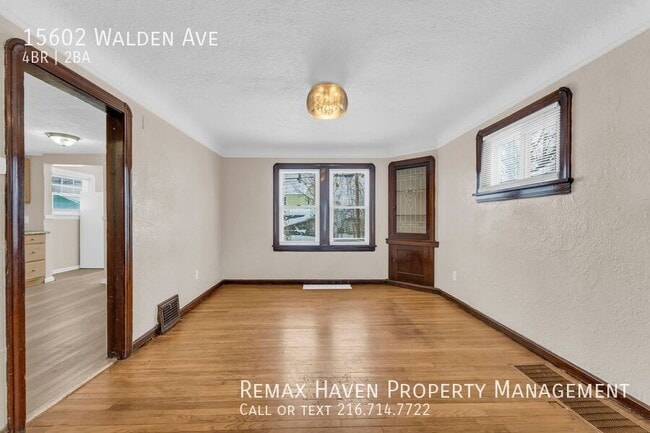 Building Photo - 15602 Walden Ave