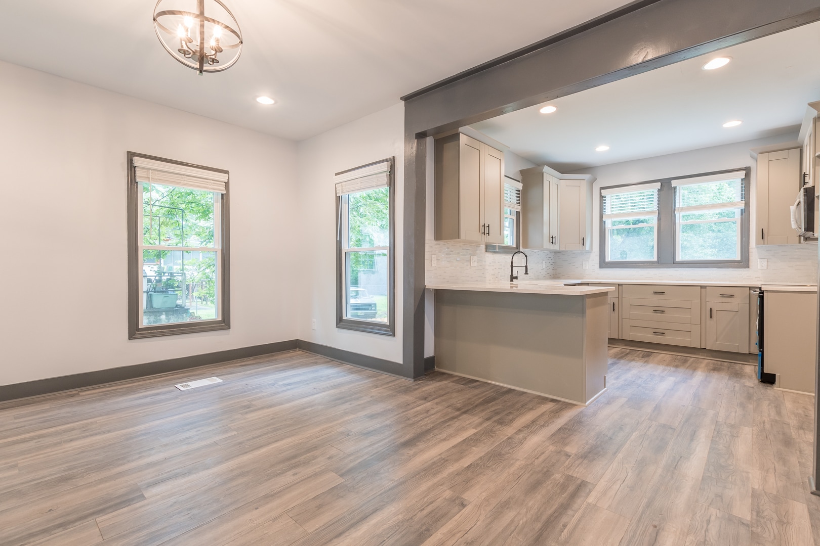 Building Photo - 1393 Westview Dr SW