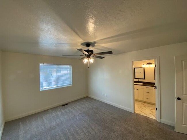 Building Photo - 3 Bed - 2.5 Bath, Newer Construction