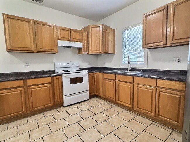 Building Photo - Spacious 3-Bedroom San Antonio Gem with Most Utilities Included & Partially Furnished – Your Perf...