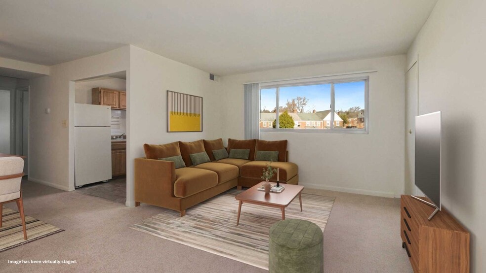 Building Photo - Barclay Square Apartments