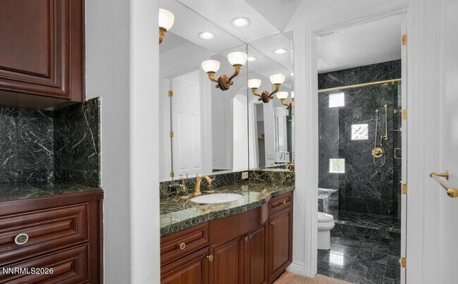 Building Photo - 4690 Aberfeldy Rd