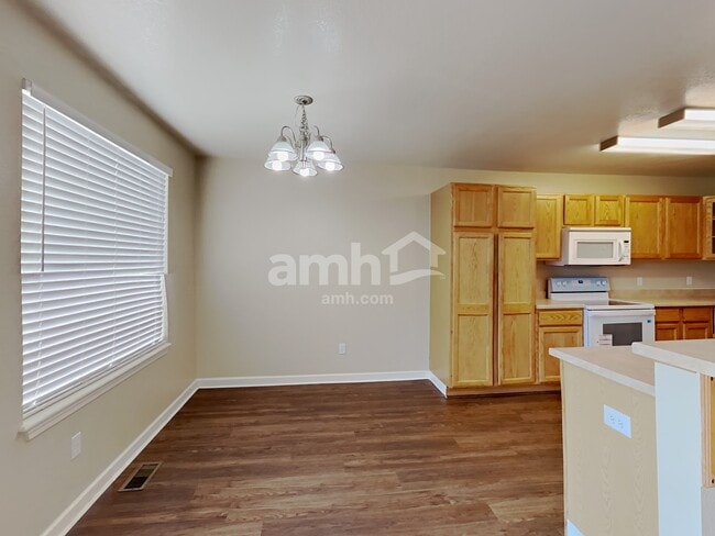 Building Photo - 2108 Hibbard Ln