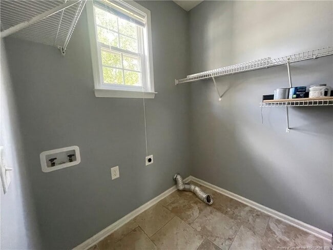 Building Photo - 112 Summit Oaks Ln
