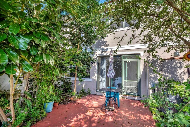 Building Photo - 1381 NW 126th Way