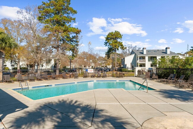 Building Photo - 1481 Center St Ext