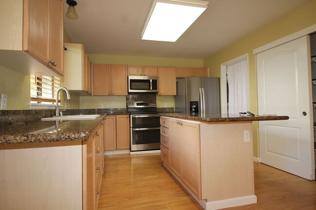 Building Photo - Beautiful Mililani Mauka Home! Over 2,000 s.f.!
