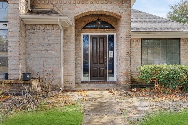 Building Photo - 7223 Mission Ct Dr