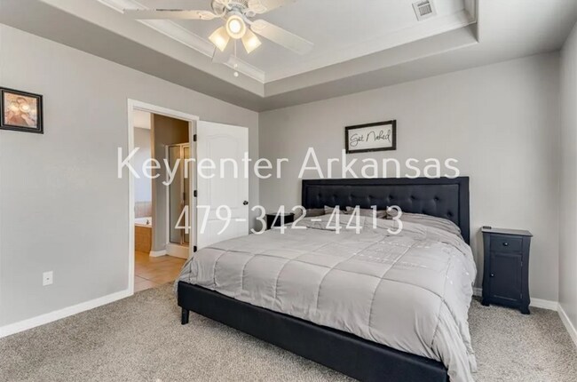 Building Photo - 3105 SW Waterleaf Ave