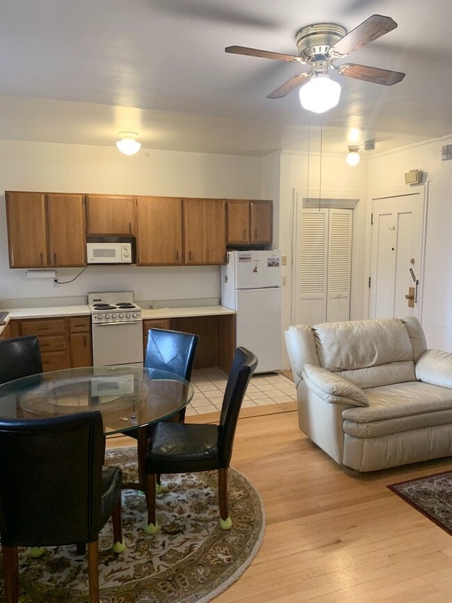 Building Photo - 29 S State St