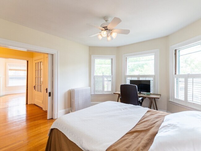 Building Photo - 40 Marshall St