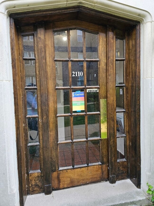 Building Photo - 2110 Sherman Ave