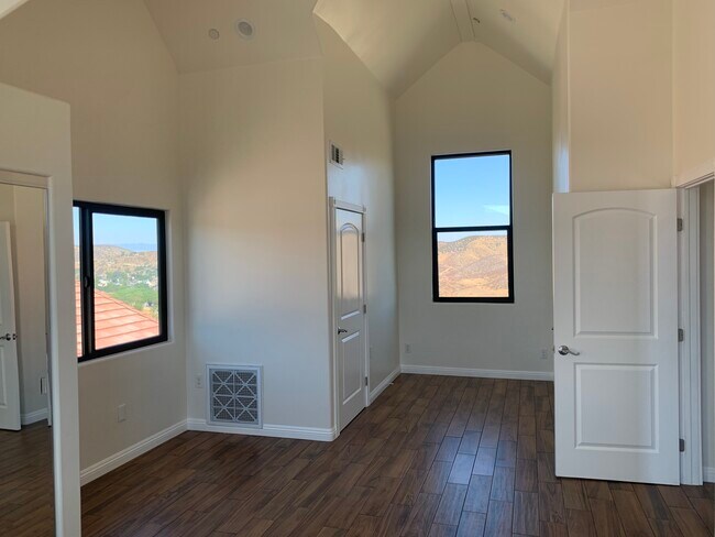 Building Photo - 14425 Hardtree Dr