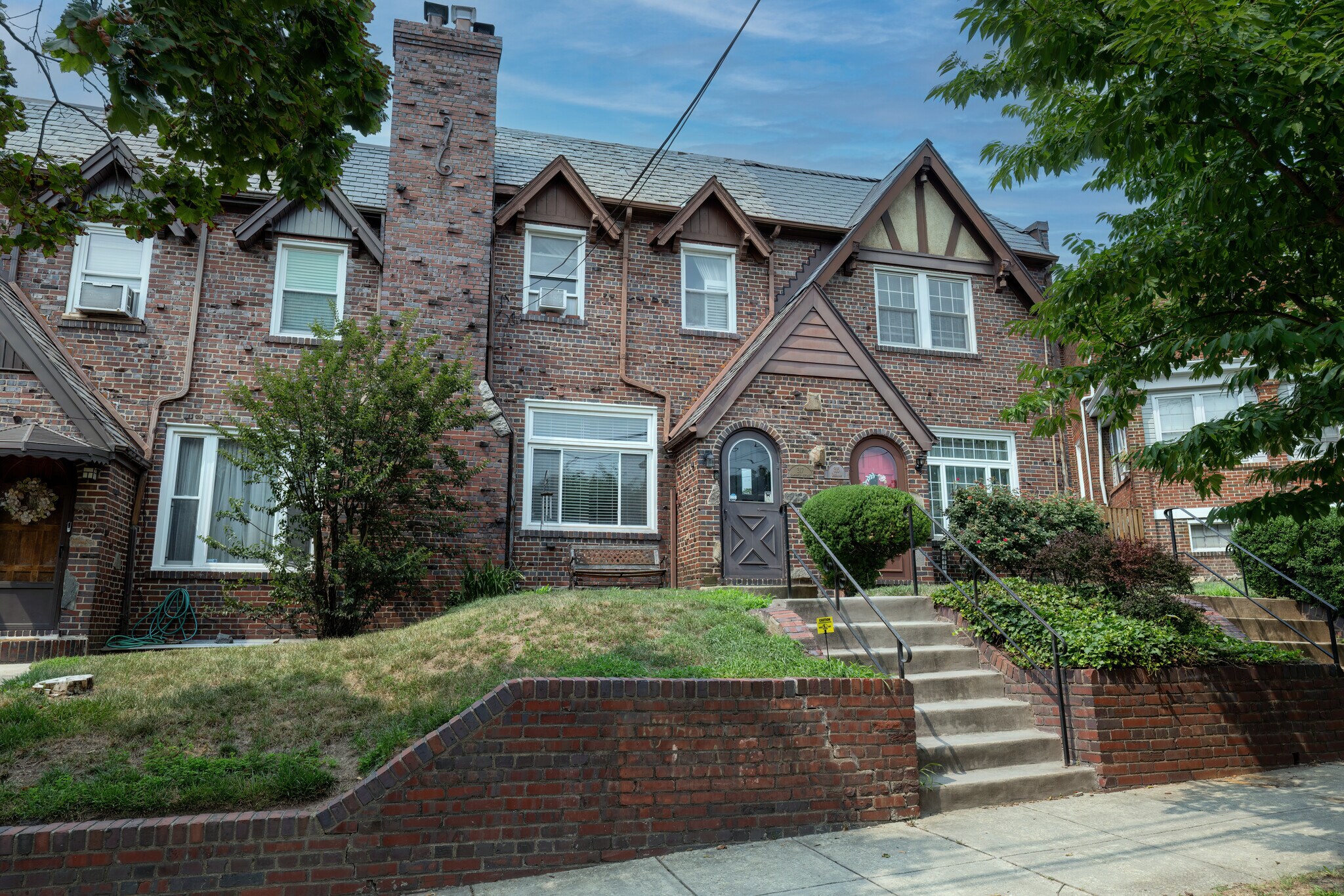 Building Photo - 317 Ingraham St NW