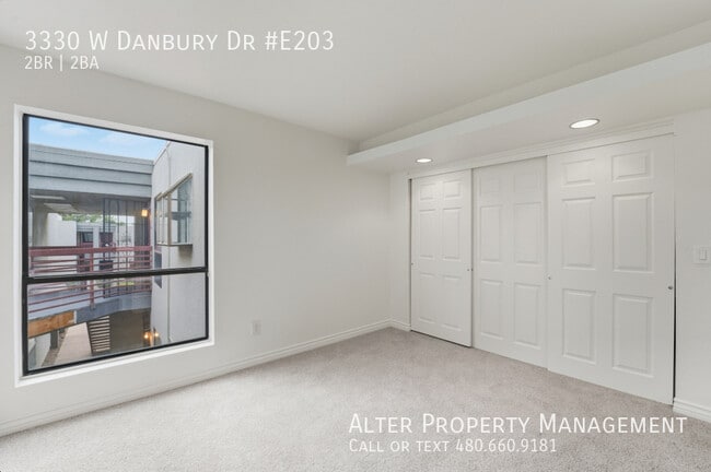 Building Photo - 3330 W Danbury Dr