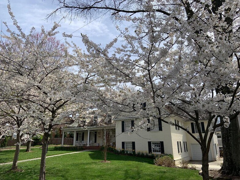 Front right windows on second floor are part of the room - 5804 Searl Ter