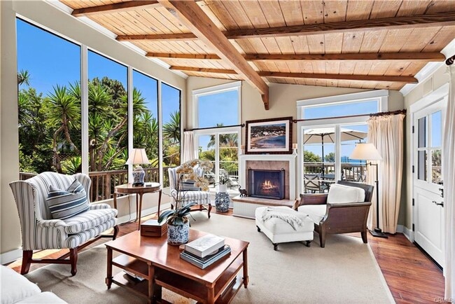 Building Photo - Woods Cove Beach House