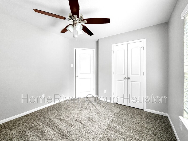 Building Photo - 503 Pedroso Dr