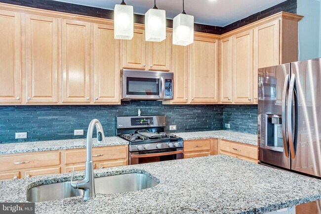 Building Photo - 43103 Forest Edge Square