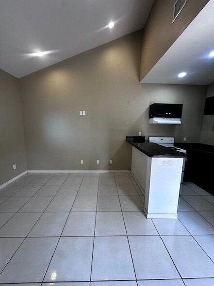 Building Photo - 1120 Crown Ridge