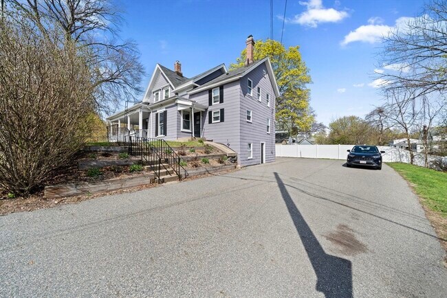 Building Photo - 99 Montvale Ave