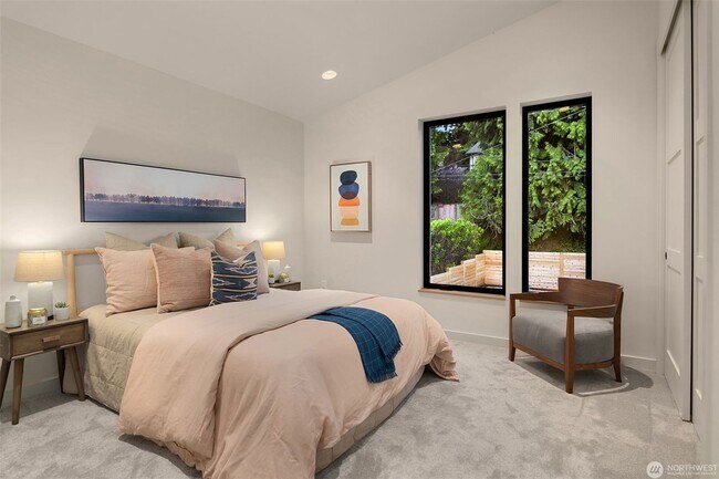 Building Photo - 4Bd/4.5Ba Seattle Home
