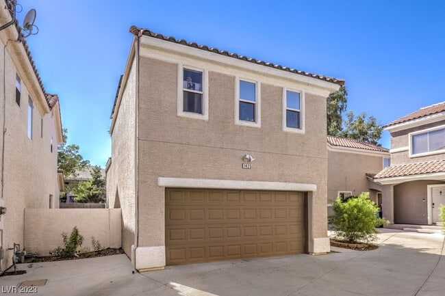Building Photo - 1425 Bow Creek Ct