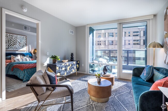 1BR, 1BA - 723 SF - Cortland Rosslyn